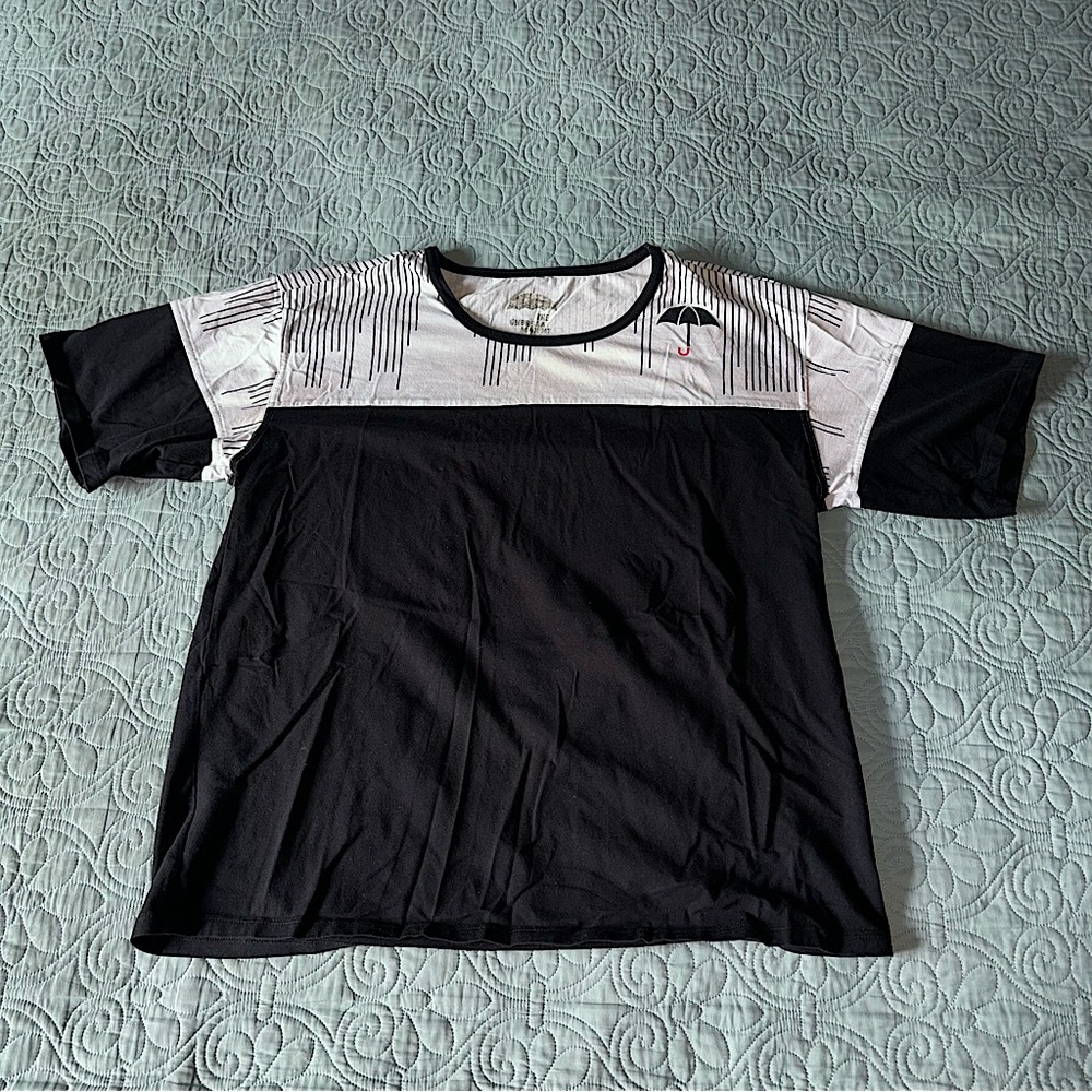 🧡The Umbrella Academy T-shirt
